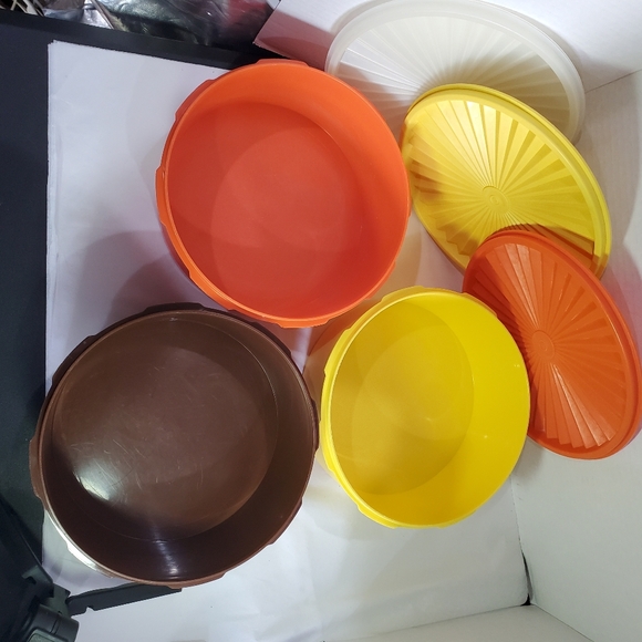 3 Round Tupperware Servalier Stacking Canister Sets 1 Brown 1 Orange 1 Yellow - Picture 2 of 13